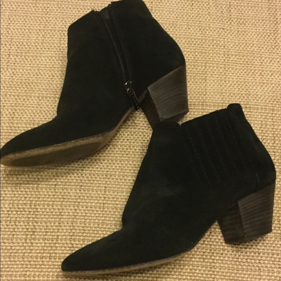 aquatalia fallon chelsea boot